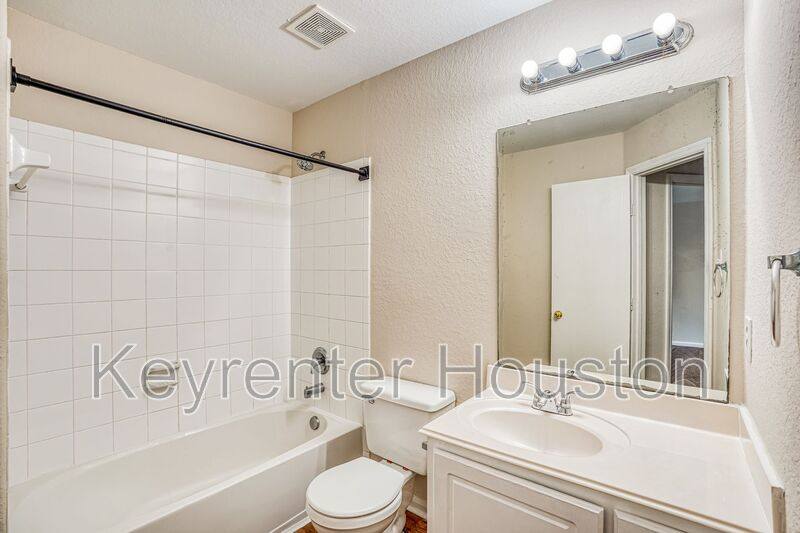 House for rent at 9410 Stoneridge Canyon Lane, Houston, TX 77089