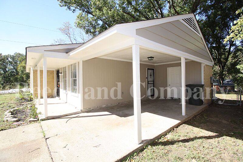 House for rent at 3230 Sweet Springs Dr, Memphis, TN 38128