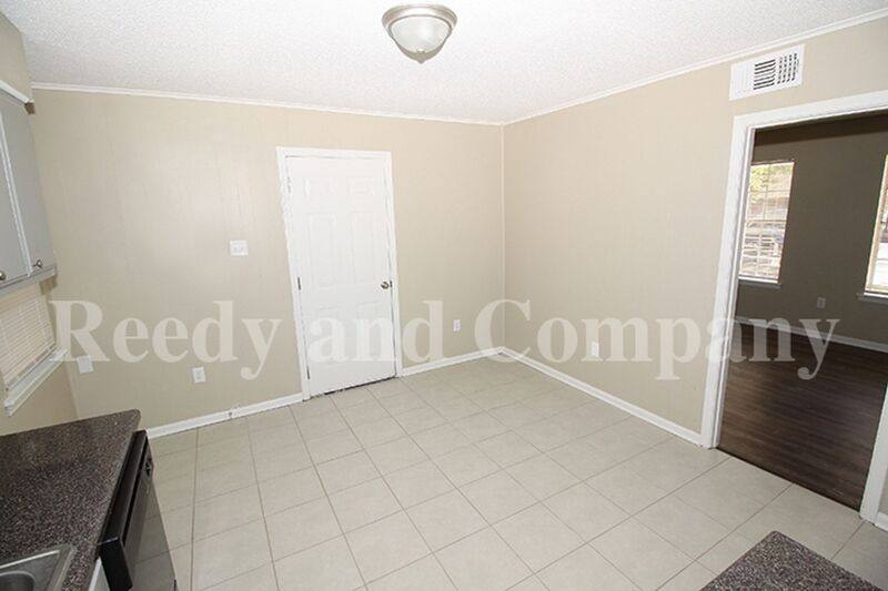 House for rent at 3230 Sweet Springs Dr, Memphis, TN 38128