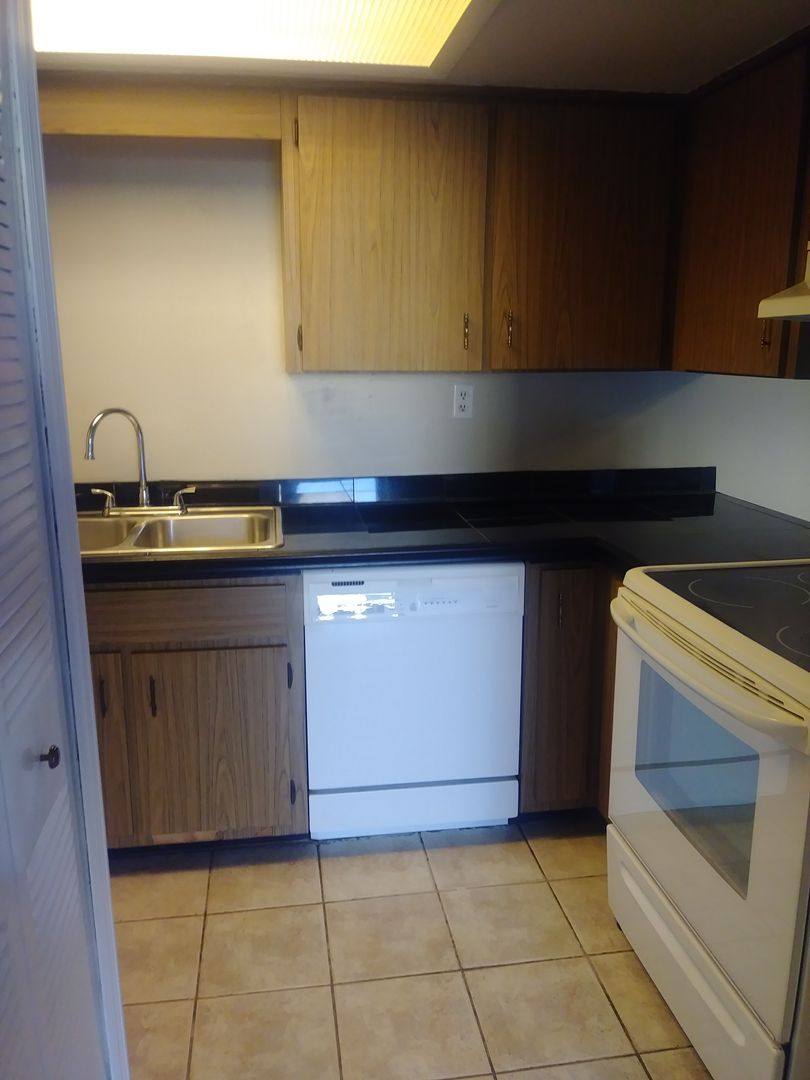 Apartment for rent at 300 N Dewey St #4, Eustis, FL 32726