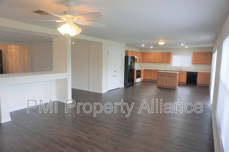 House for rent at 1153 Elderberry Dr, Davenport, FL 33897