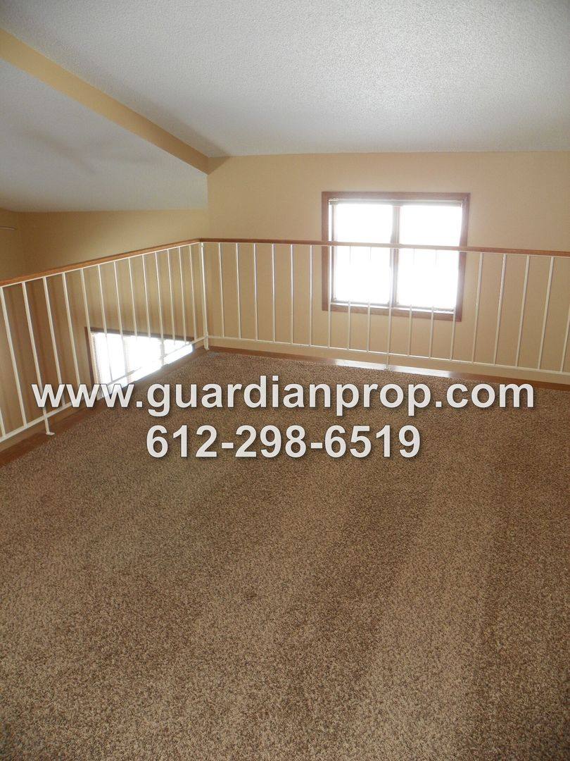 Townhouse for rent at 2355 Springside Dr E, Saint Paul, MN 55119