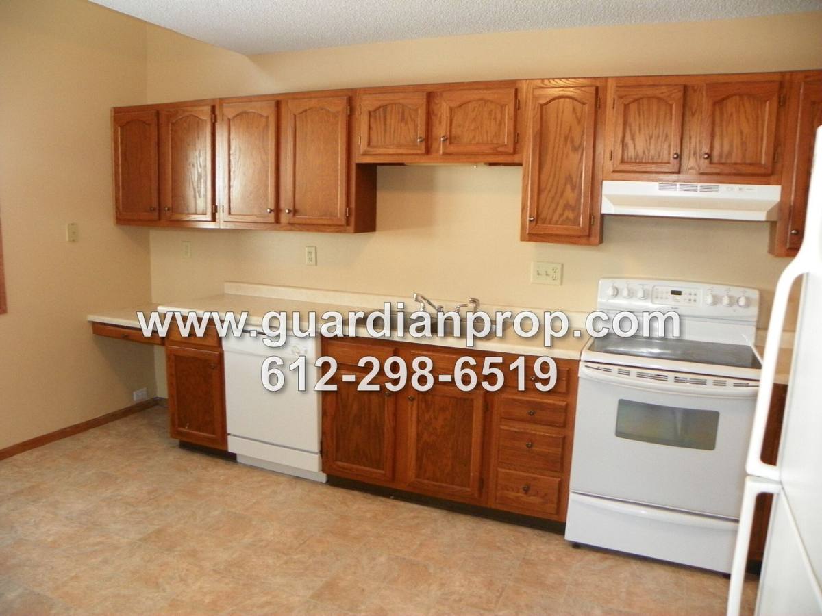 Townhouse for rent at 2355 Springside Dr E, Saint Paul, MN 55119