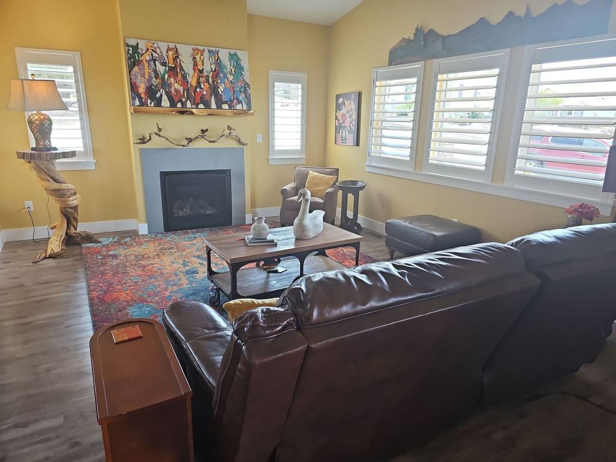 House for rent at 1040 SE Greenleaf Lane, Madras, OR 97741