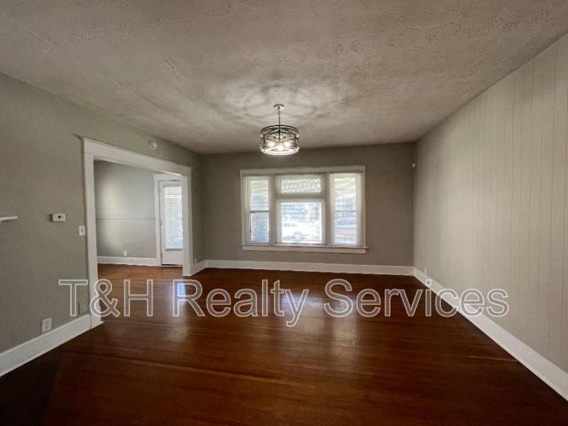 House for rent at 22 E Parkview Ave, Indianapolis, IN 46201