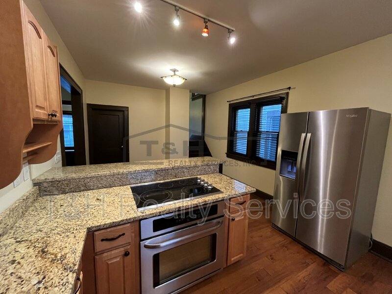 House for rent at 932 E Morris St, Indianapolis, IN 46203