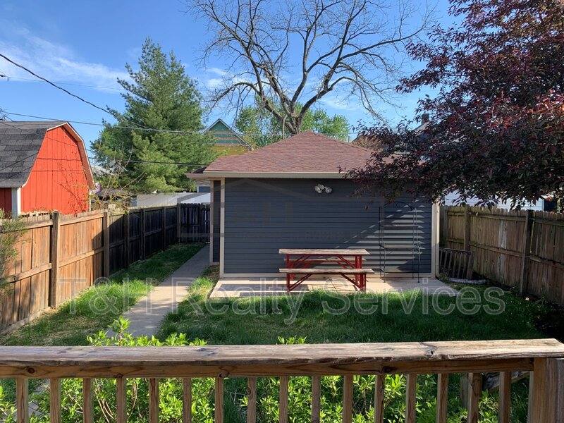 House for rent at 932 E Morris St, Indianapolis, IN 46203