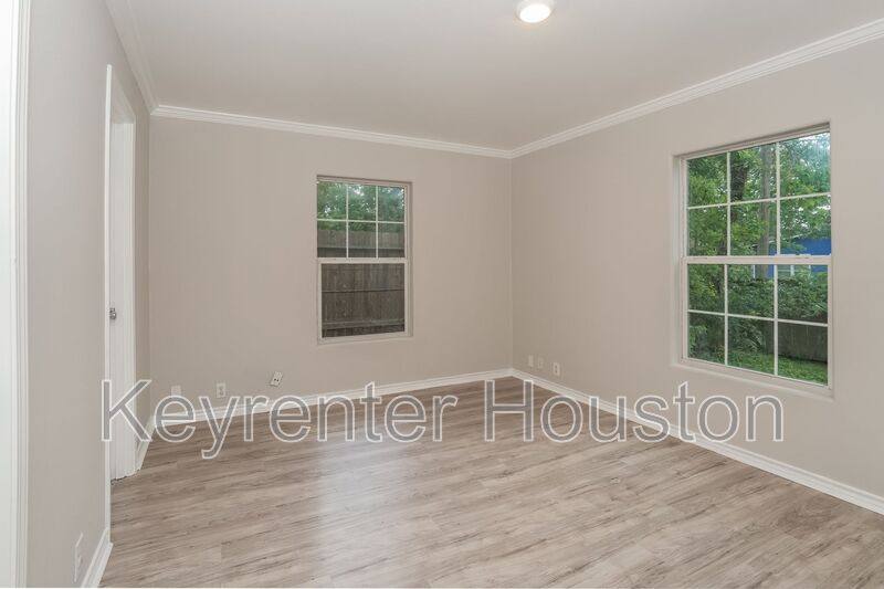House for rent at 829 Marjorie St #B, Houston, TX 77088