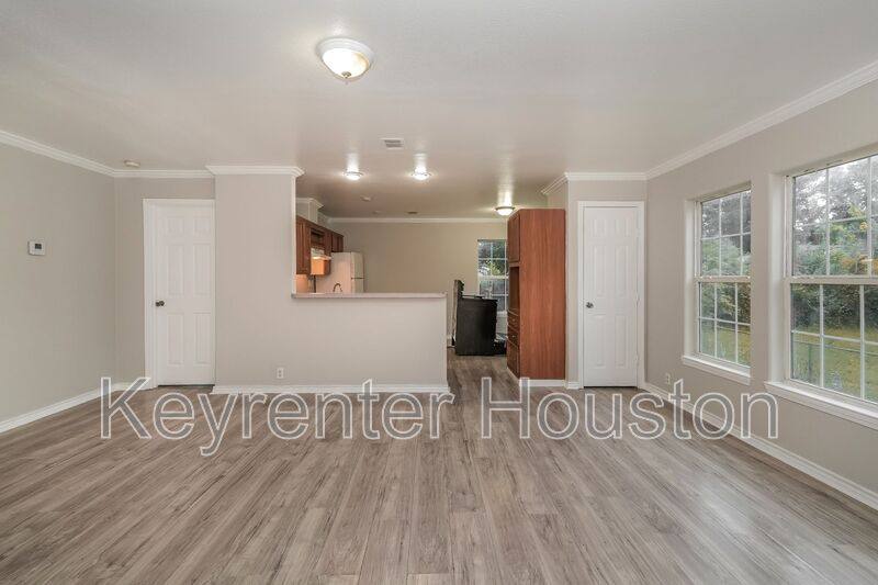 House for rent at 829 Marjorie St #B, Houston, TX 77088