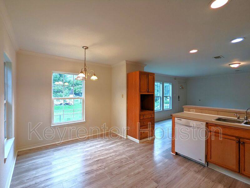 House for rent at 829 Marjorie St #B, Houston, TX 77088