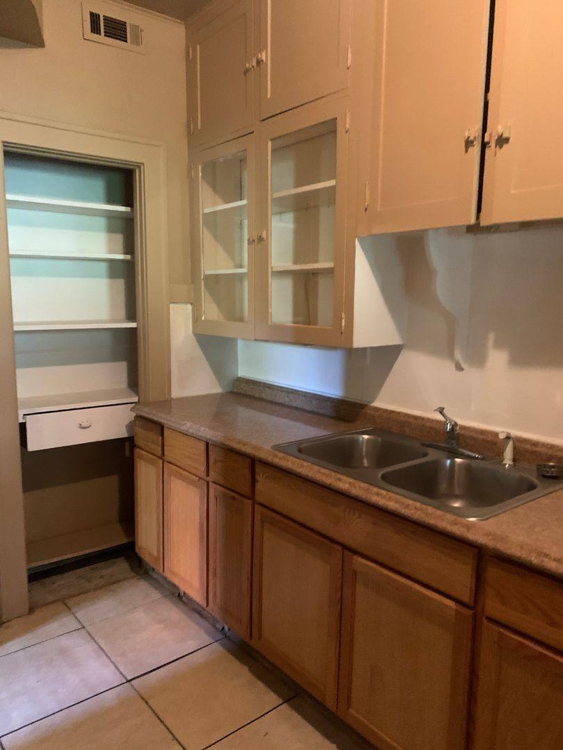 Apartment for rent at 741 S Ave, Springfield, MO 65806