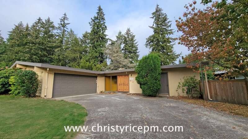 House for rent at 820 172nd Ave NE, Bellevue, WA 98008