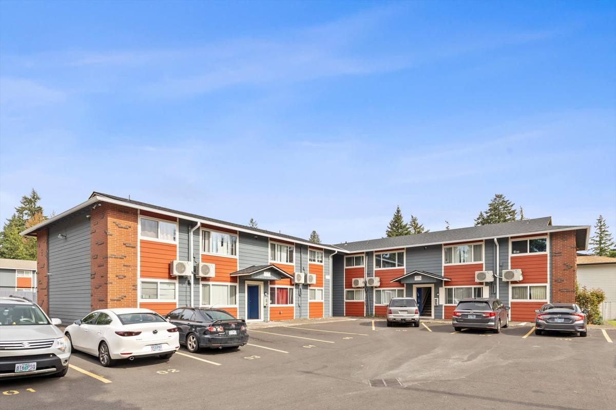 Apartment for rent at 16005 E Burnside St, Portland, OR 97233
