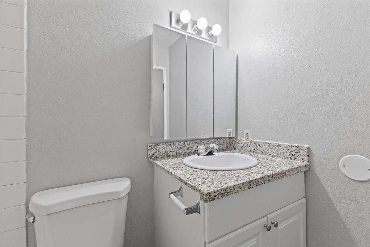 Apartment for rent at 16005 E Burnside St, Portland, OR 97233