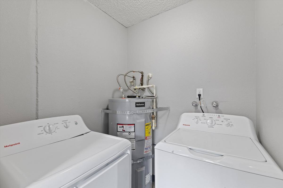 Apartment for rent at 16005 E Burnside St, Portland, OR 97233