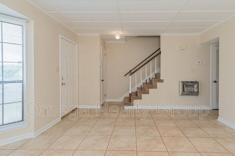 Townhouse for rent at 2364 Grayson Valley Circle, Birmingham, AL 35235