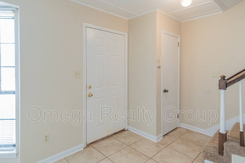 Townhouse for rent at 2364 Grayson Valley Circle, Birmingham, AL 35235