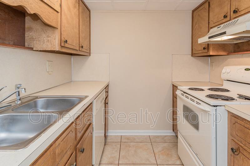 Townhouse for rent at 2364 Grayson Valley Circle, Birmingham, AL 35235