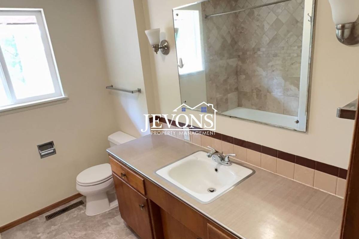 House for rent at 15242 29th Ave S, Seattle, WA 98188