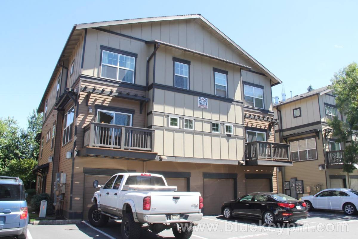 Townhouse for rent at 22862 SW Forest Creek Dr, Sherwood, OR 97140