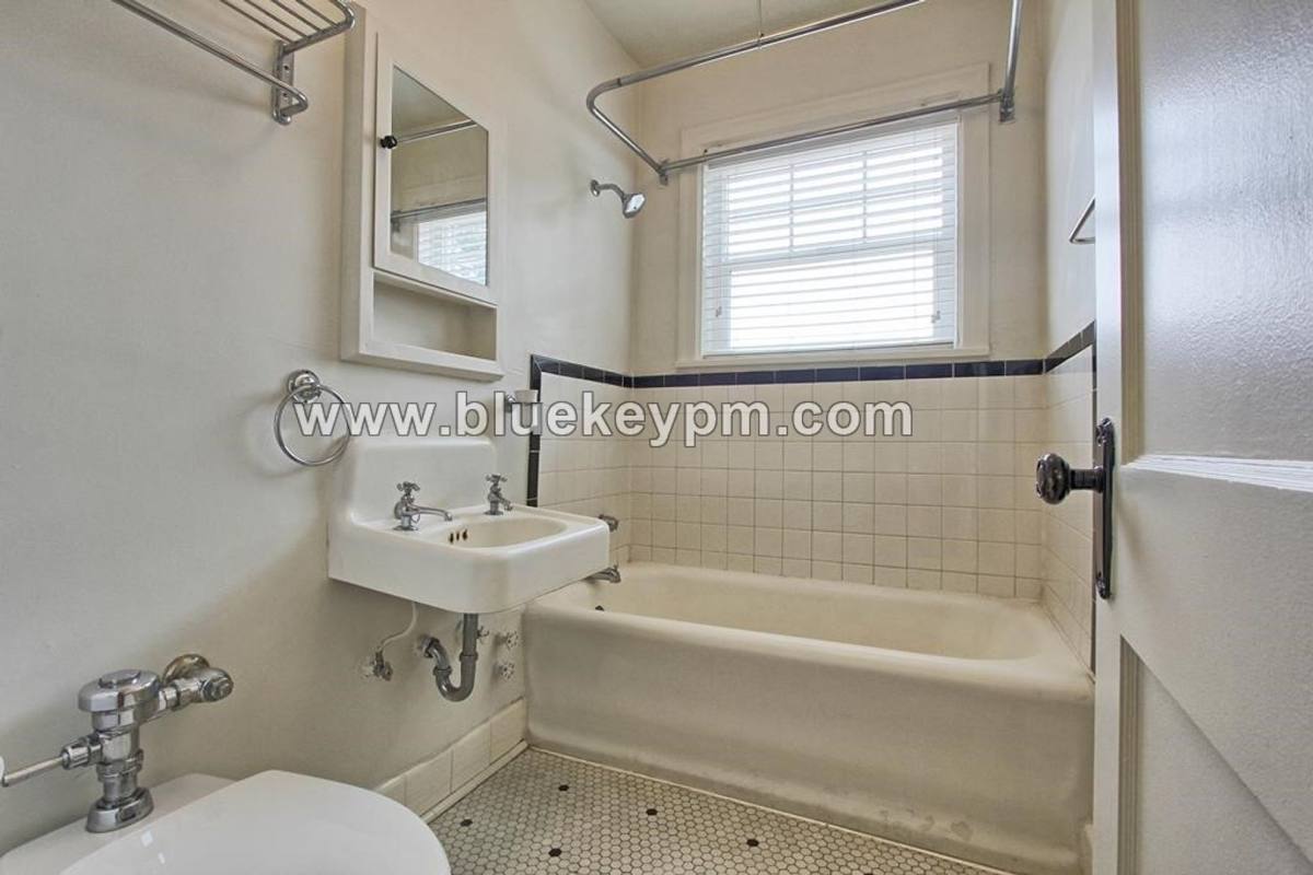 Condo for rent at 20 NW 16th Ave, Portland, OR 97209
