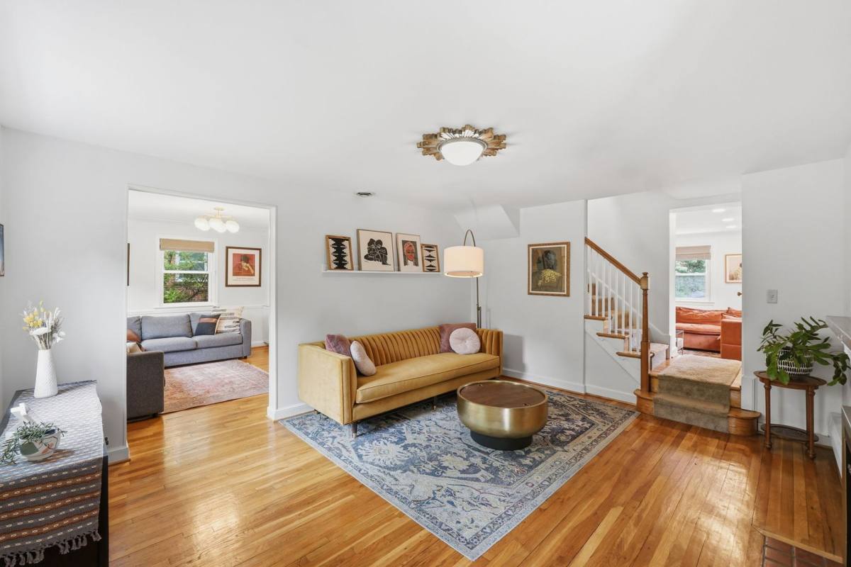 House for rent at 8007 Wildwood Dr, Takoma Park, MD 20912
