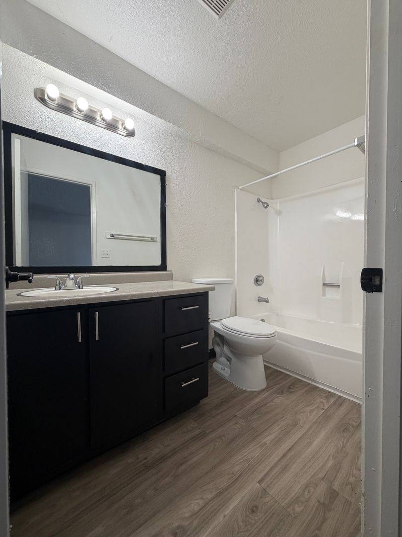 Apartment for rent at 5737 Angelina Ave, Carmichael, CA 95608