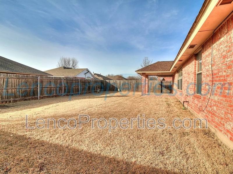 House for rent at 1716 Briarcreek, Norman, OK 73071