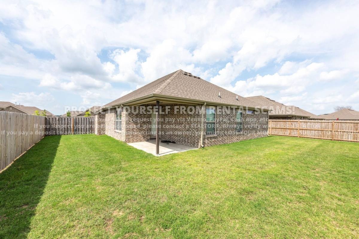 House for rent at 4765 W Wales Dr, Fayetteville, AR 72704