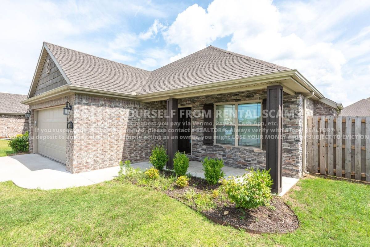 House for rent at 4765 W Wales Dr, Fayetteville, AR 72704