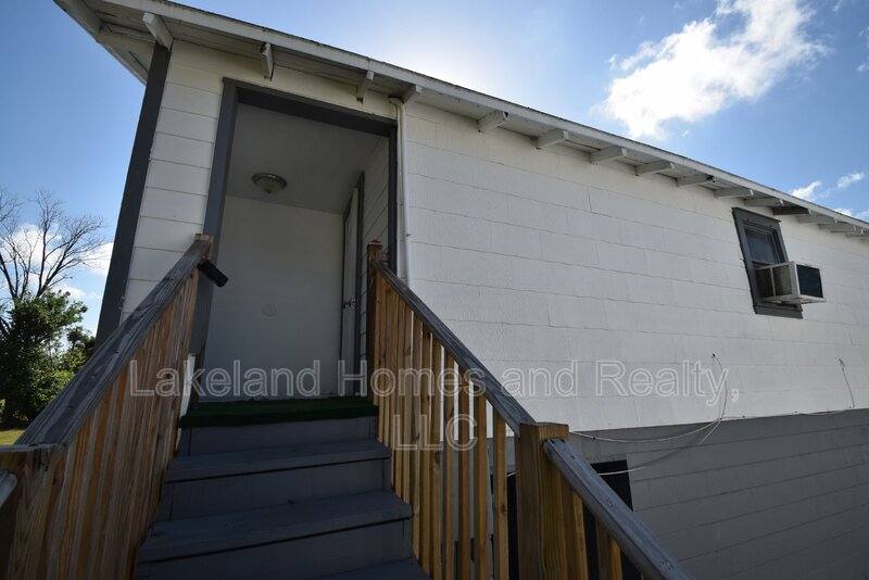 1060 1 2 E Wabash St, Bartow, FL 33830 - Apartment for Rent - Image 2