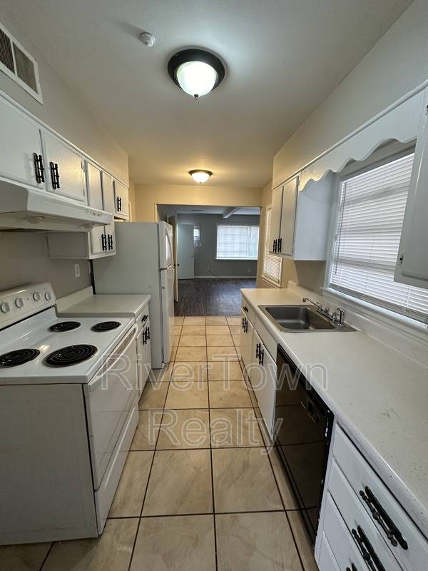 House for rent at 4672 Willow Rd, Memphis, TN 38117