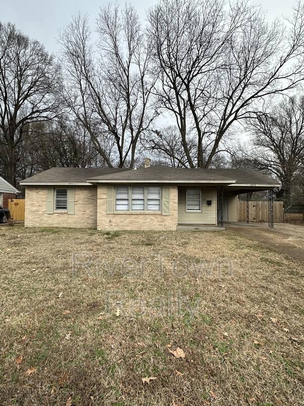 House for rent at 4672 Willow Rd, Memphis, TN 38117