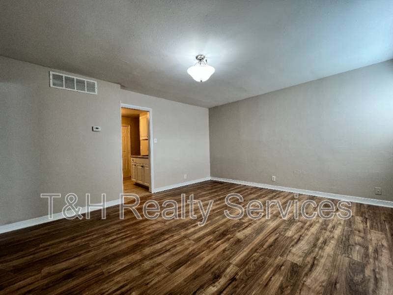 Apartment for rent at 4924 Farrington Ave, Indianapolis, IN 46201