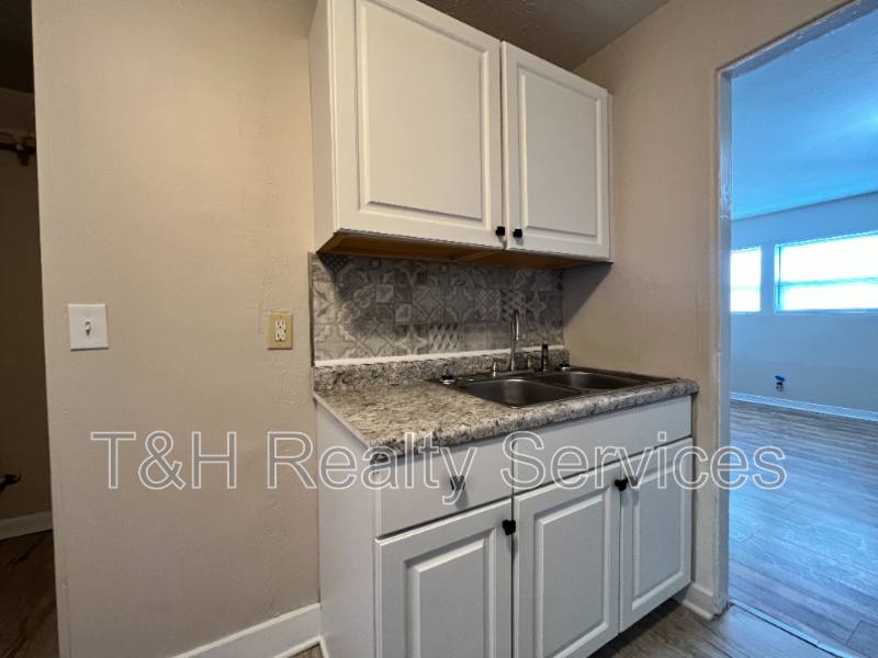 Apartment for rent at 4924 Farrington Ave, Indianapolis, IN 46201