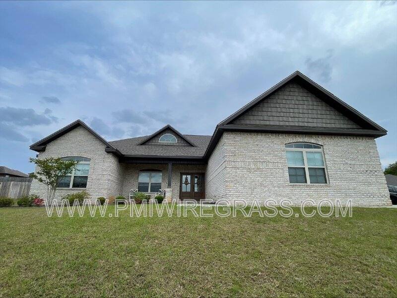 House for rent at 117 Crest Hill Dr, Enterprise, AL 36330