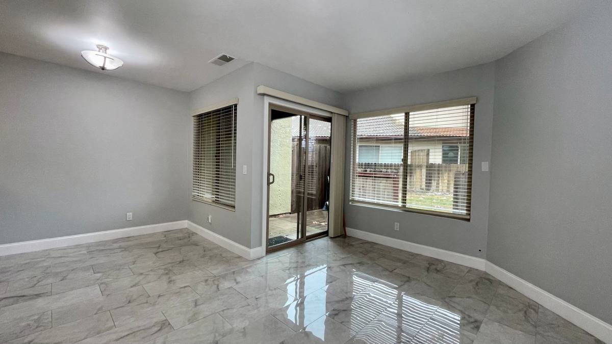 Condo for rent at 425 E Rice Ranch Rd, Santa Maria, CA 93455