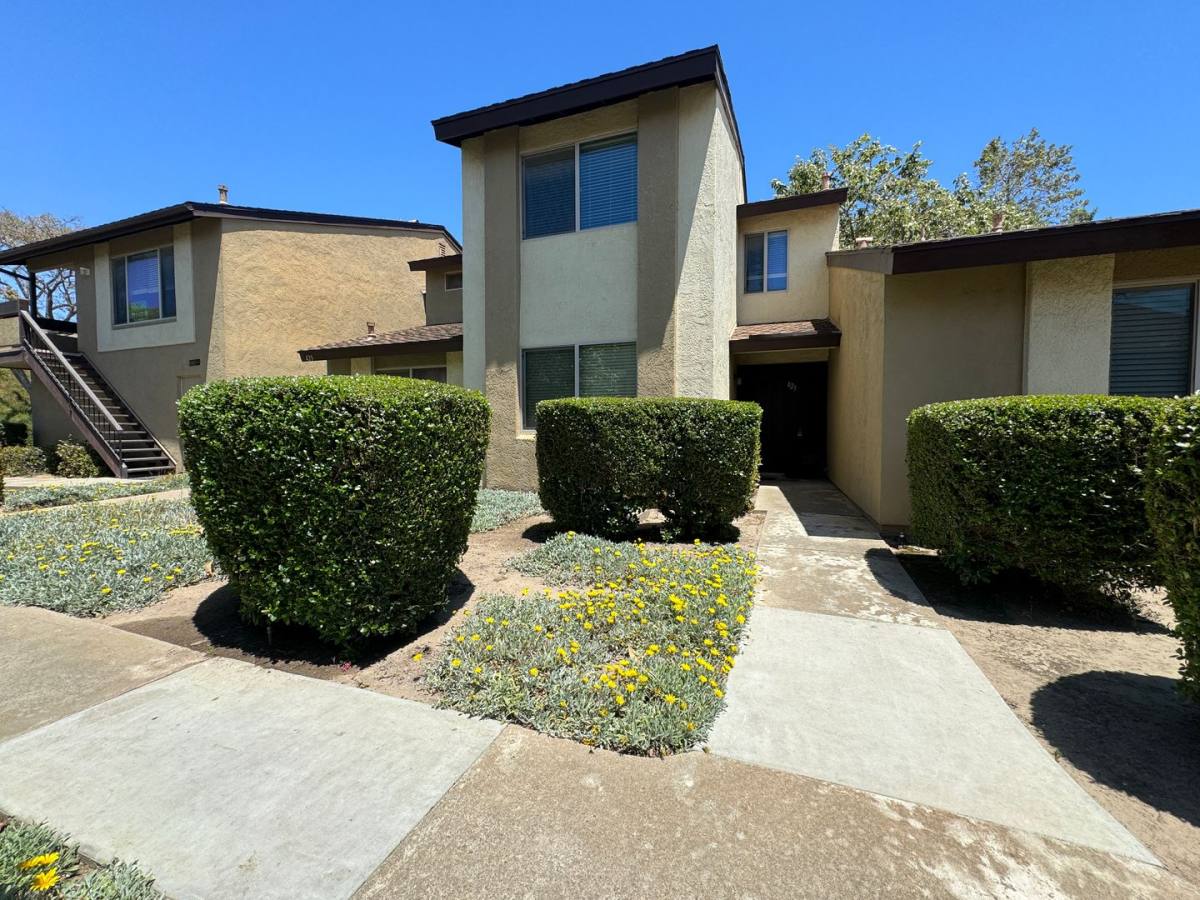 Condo for rent at 425 E Rice Ranch Rd, Santa Maria, CA 93455
