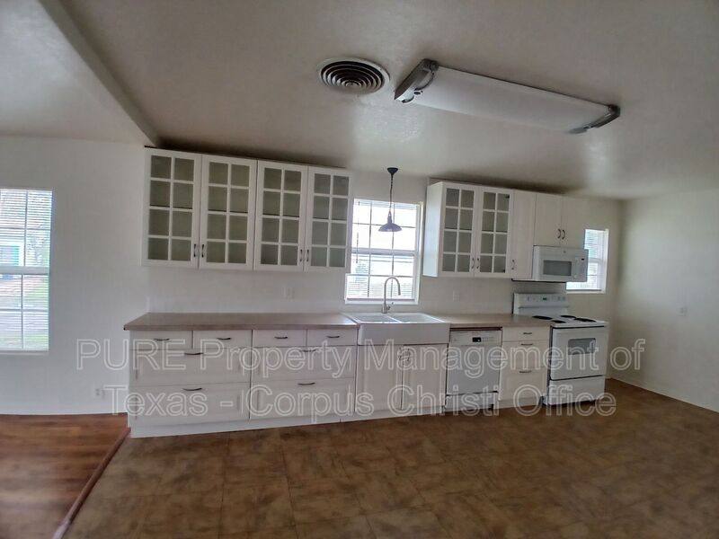Apartment for rent at 5002 Bevly Dr #A, Corpus Christi, TX 78411
