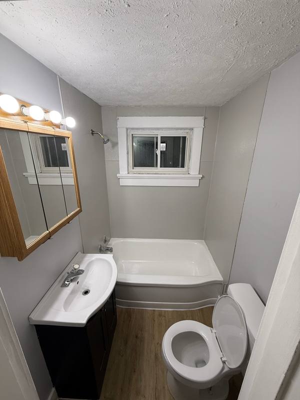Apartment for rent at 113 115 W Main St, Dayton, OH 45449
