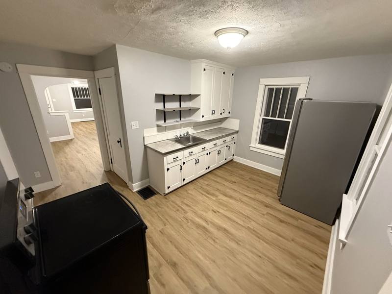 Apartment for rent at 113 115 W Main St, Dayton, OH 45449