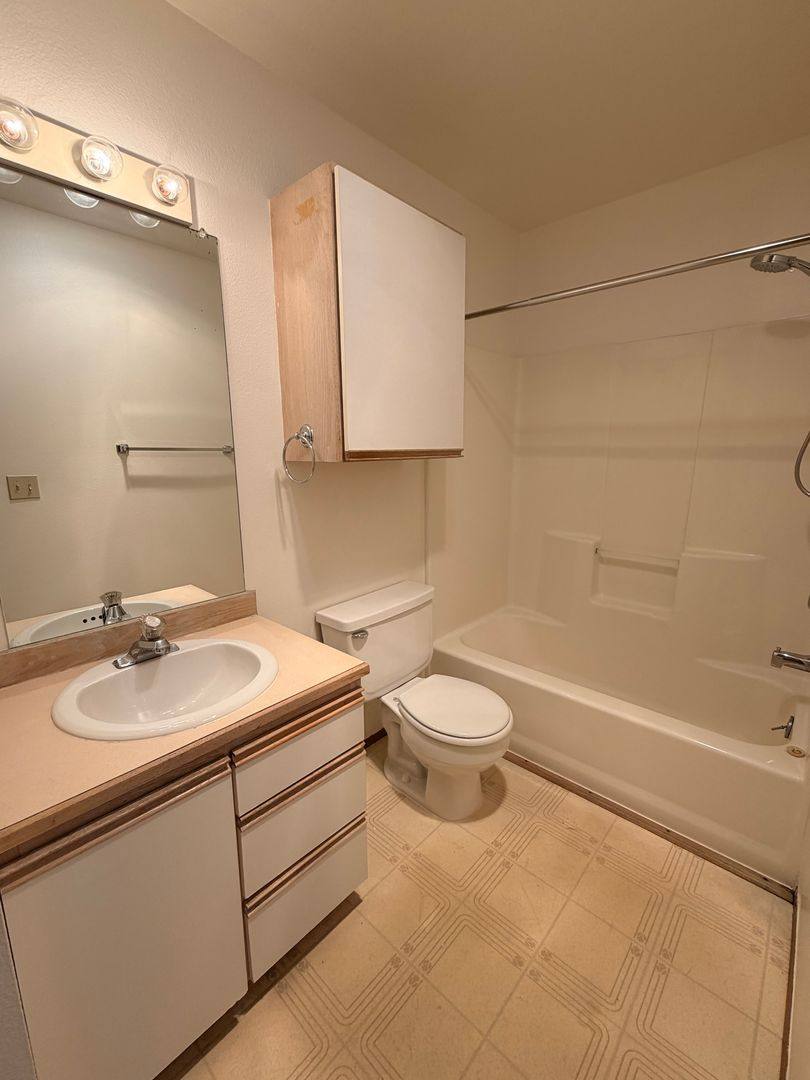Apartment for rent at 511 Yakima St, Wenatchee, WA 98801
