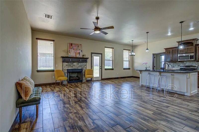 House for rent at 1712 Appaloosa Dr, Blanchard, OK 73010