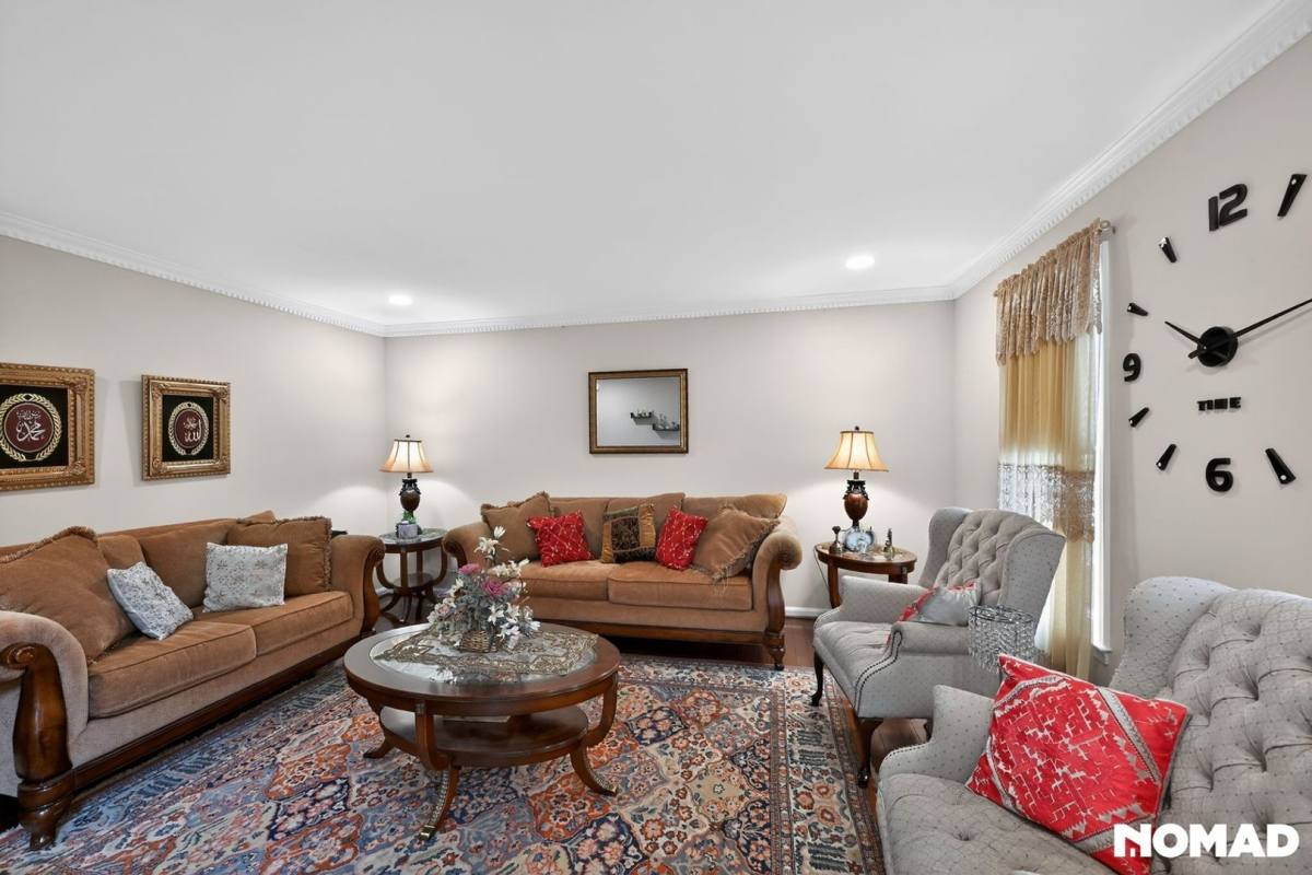 House for rent at 13648 Spinning Wheel Dr, Germantown, MD 20874