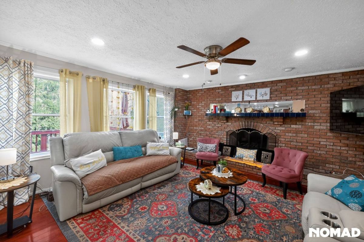 House for rent at 13648 Spinning Wheel Dr, Germantown, MD 20874