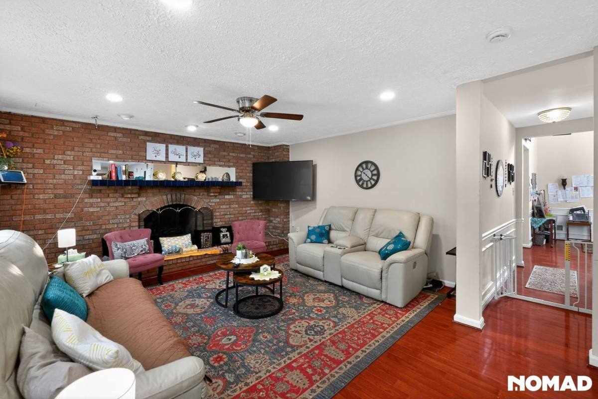 House for rent at 13648 Spinning Wheel Dr, Germantown, MD 20874