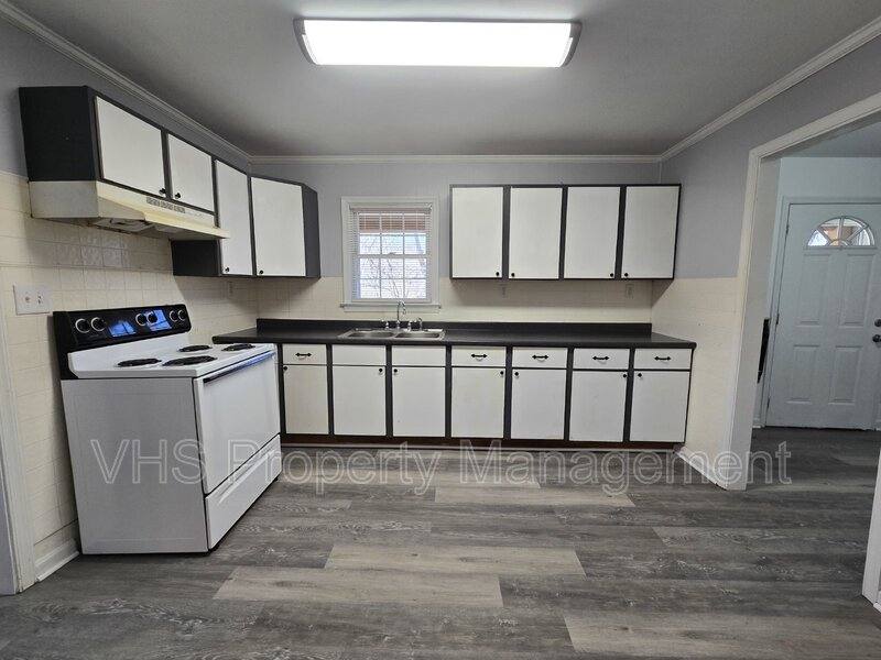 House for rent at 4 Daiseys Rest Rd, Washington, VA 22747