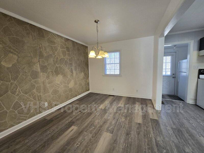 House for rent at 4 Daiseys Rest Rd, Washington, VA 22747