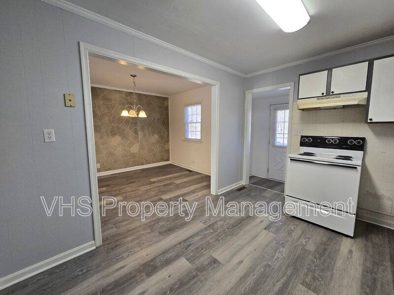 House for rent at 4 Daiseys Rest Rd, Washington, VA 22747