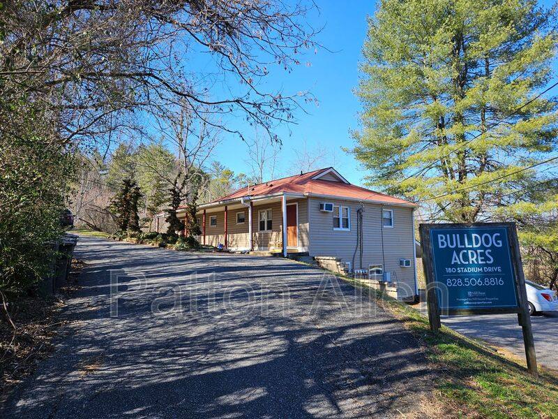 Apartment for rent at 180 Stadium View Dr #Y, Cullowhee, NC 28723